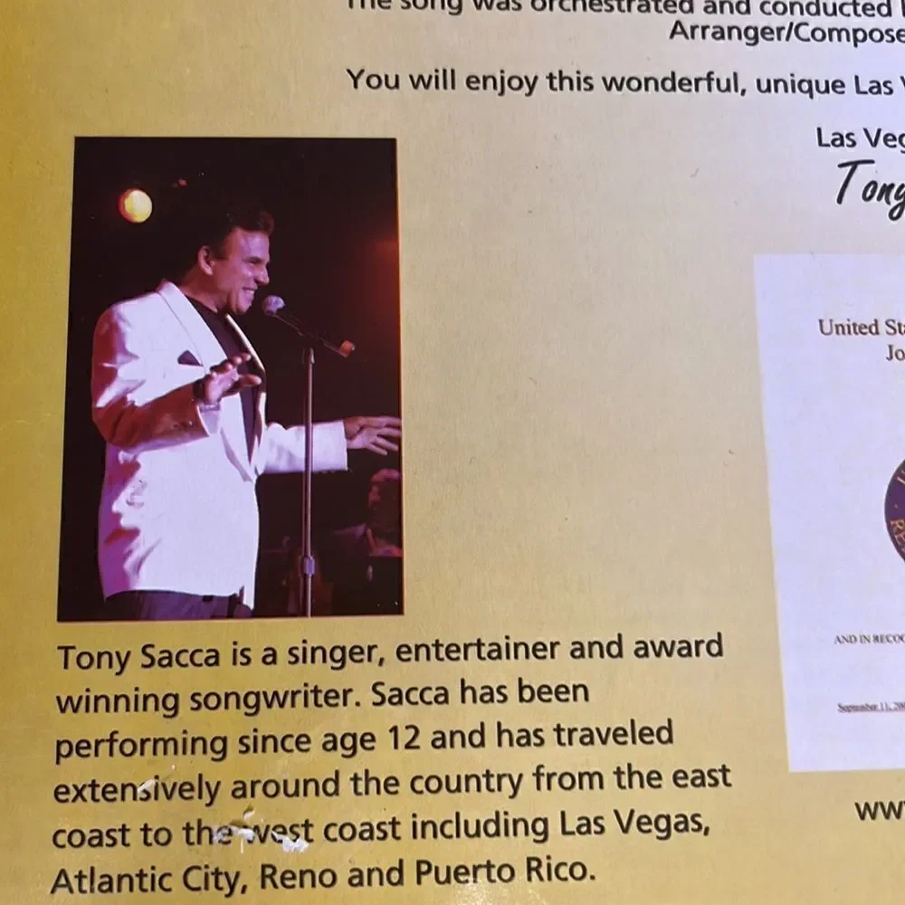 Las Vegas Musical Clock Collectible Souvenir Free CD Included 4 Original Songs
